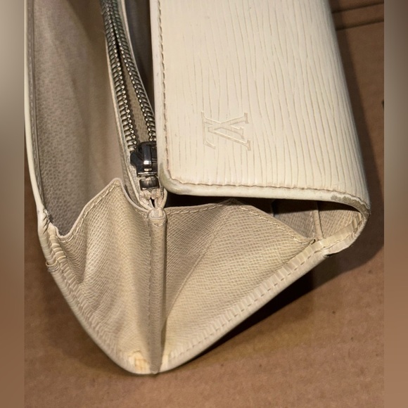 LOUIS VUITTON EPI SARAH LONG SNAP WALLET FULL INCLUSION - Picture 7 of 14